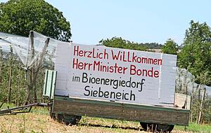Der Minister ist längst nicht mehr im Amt − das Bioenergiedorf freilich gibt es noch: Vor einem Jahrzehnt war der kleine Bretzfelder Teilort ein Pionier.
Foto: Archiv/Färber