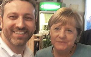 "Sie war sehr nett", berichtet der Feinkosthändler von seinem ganz besonderen Besuch. Foto: privat