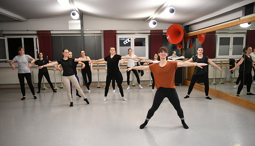 In der Tanzwerkstatt Obersulm wird hart an der Synchronität gearbeitet.
