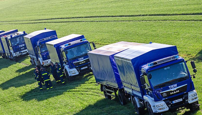 Kräfte des Technischen Hilfswerks (THW) aus der Region Heilbronn-Franken sind am Wochenende mit ihren Fahrzeugen bei einer Übung im Einsatz. Foto: dpa