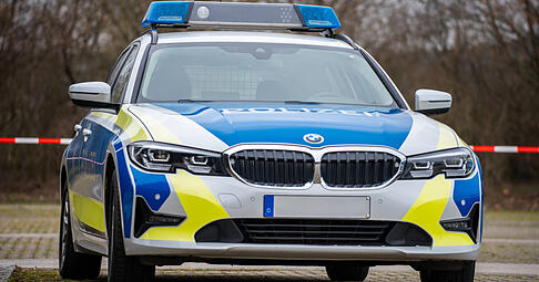 Beim R&uuml;ckw&auml;rtsfahren: Audi-Fahrerin erfasst Senior in Heilbronn (Symbolbild)