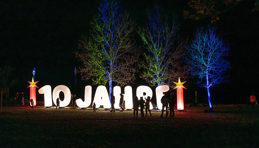 Bereits zum zehnten Mal findet am Breitenauer See der Weihnachtsmarkt statt.