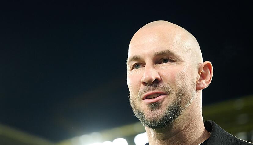 Christian Ilzer muss mit der TSG 1899 Hoffenheim noch etwas l&auml;nger auf den Re-Start in der Bundesliga warten. (Archivbild)