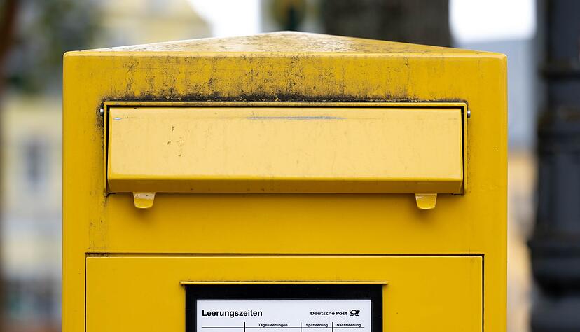 Ein Briefkasten mit viel Platz für Briefe. Ein Briefkasten mit viel Platz für Briefe.