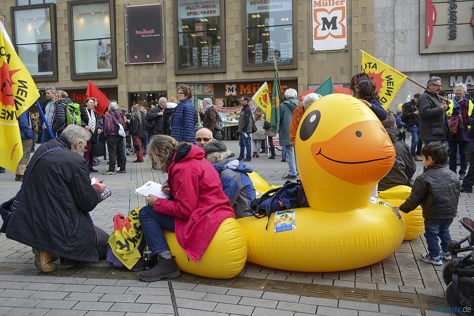 Kundgebung gegen Castortransport auf dem Neckar | 04.03.