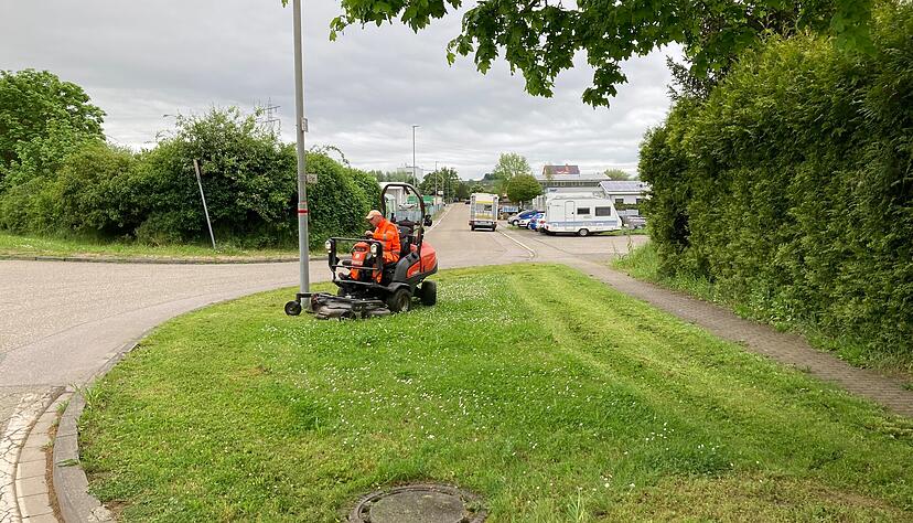 Eppingen-Richen, Abzweig Gewerbegebiet Erlen-Steingebi&szlig;: Hier soll der Verkehr k&uuml;nftig abflie&szlig;en, was die Ortsdurchfahrt entlastet. 2025 stehen f&uuml;r Planungsleistungen 500.000 Euro bereit.