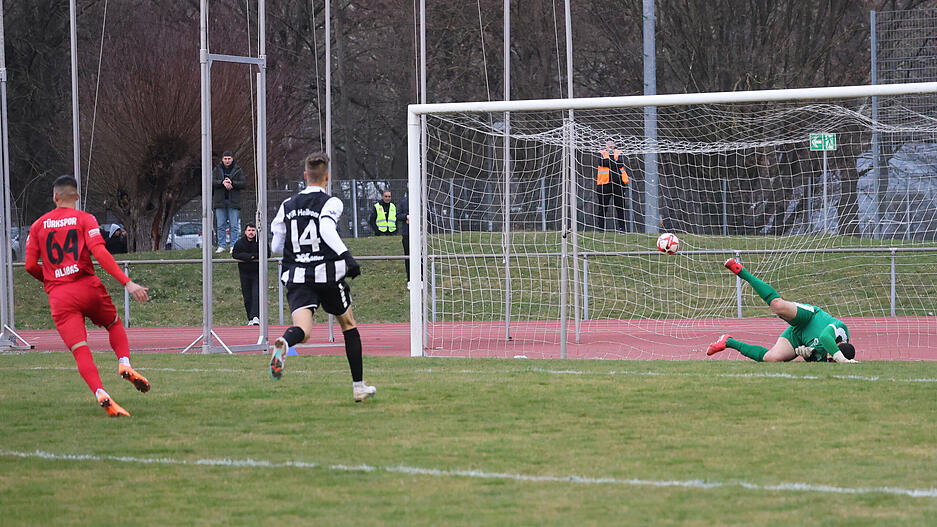 Cristian Giles Sanchez war der Mann des Tages, der das Derby fast im Alleingang entschied.