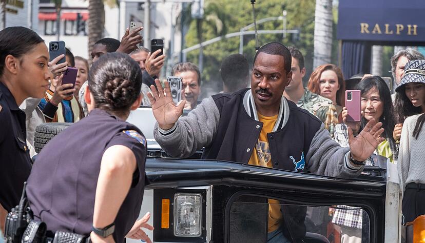 Drei Jahrzehnte nach seinem bislang letzten Einsatz als Detective Axel Foley kehrt Eddie Murphy beim Streamingdienst Netfilx im vierten Teil der Actionkomödie «Beverly Hills Cop» zurück. Drei Jahrzehnte nach seinem bislang letzten Einsatz als Detective Axel Foley kehrt Eddie Murphy beim Streamingdienst Netfilx im vierten Teil der Actionkomödie «Beverly Hills Cop» zurück.