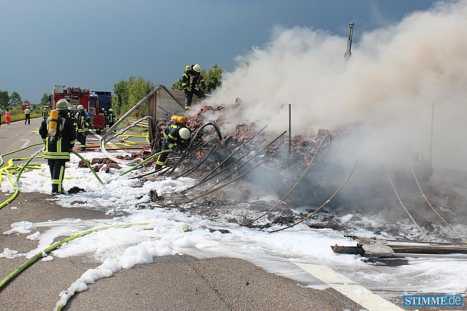 Brennender Lkw auf A6 | 03.06.