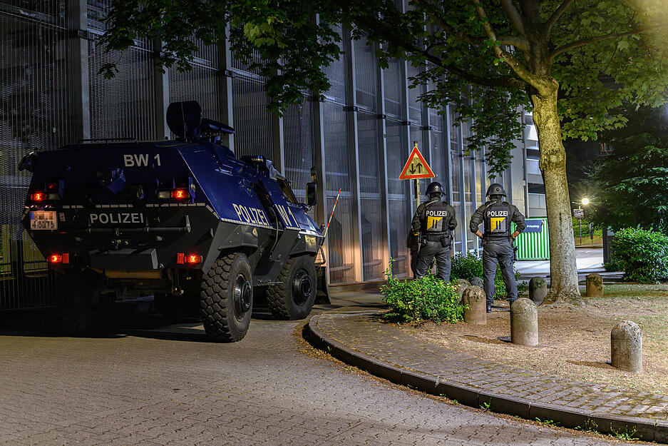 Der Fund (Marktwert: 2,3 Milliarden Euro) wurde streng gesichert. Der Fund (Marktwert: 2,3 Milliarden Euro) wurde streng gesichert.