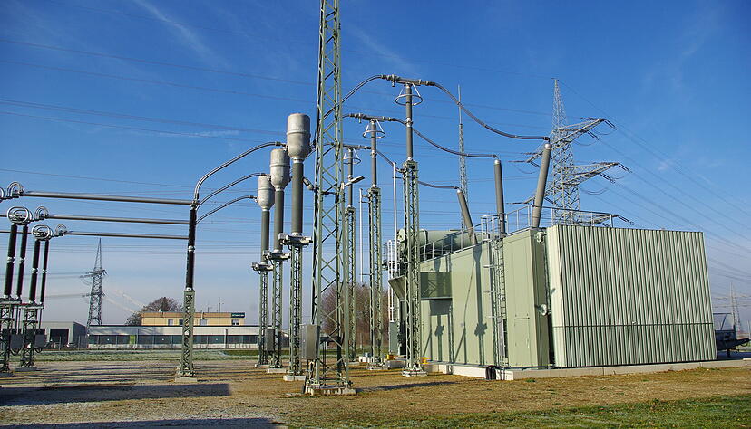 Auf dem Gel&auml;nde des Umspannwerks Neckarwestheim wurden mehrere neue Anlagen und Geb&auml;ude errichtet.