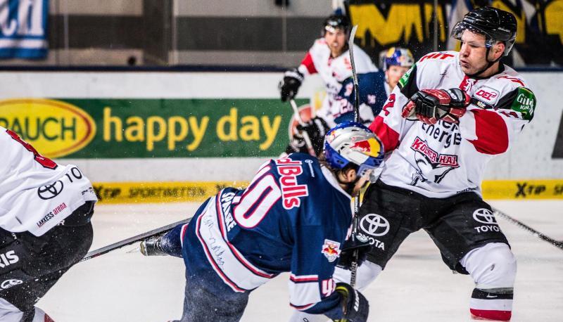 Mirko Lüdemann (r) freut sich auf sein offizielles Abschiedsspiel. Foto: Marc Müller Mirko Lüdemann (r) freut sich auf sein offizielles Abschiedsspiel. Foto: Marc Müller