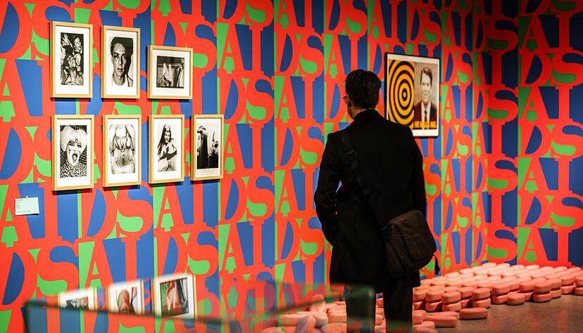 Eine umfangreiche Ausstellung in der Bundeskunsthalle erzählt die Geschichte der Sexarbeit. Eine umfangreiche Ausstellung in der Bundeskunsthalle erzählt die Geschichte der Sexarbeit.