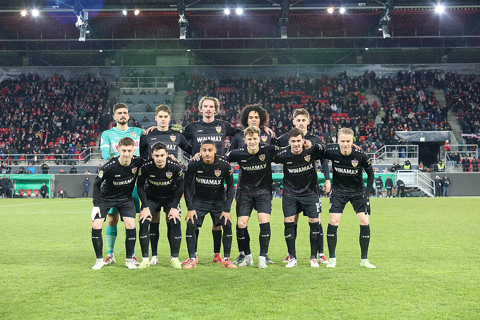 Im Achtelfinale des DFB-Pokals traf der VfB Stuttgart auswärts auf Jahn Regensburg.