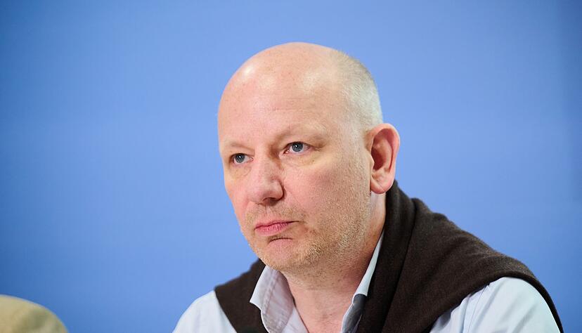 Seit 2002 untersucht die Leipziger Autoritarismus-Studie, auch als Mitte-Studie bekannt, alle zwei Jahre autorit&auml;re und rechtsextreme Einstellungen in der Gesellschaft. (Archivbild)