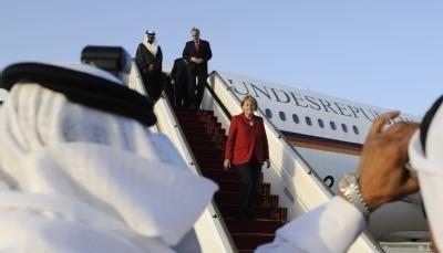 Bundeskanzlerin Angela Merkel bei ihrer Ankunft in Abu Dhabi. Bundeskanzlerin Angela Merkel bei ihrer Ankunft in Abu Dhabi.
