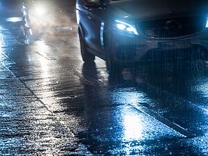 Gefrierender Regen k&ouml;nnte in den Morgenstunden in Baden-W&uuml;rttemberg zu Glatteis f&uuml;hren, warnt der Deutsche Wetterdienst.