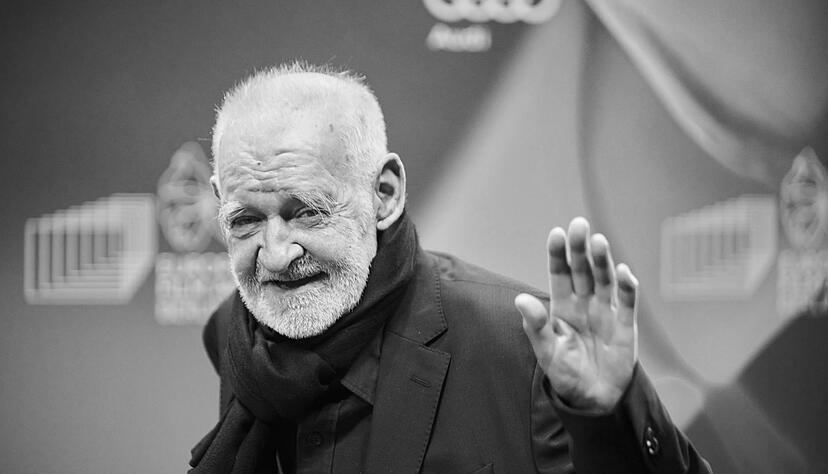 Bela Tarr war 2023 bei der Verleihung des Europäischen Filmpreises in Berlin. Bela Tarr war 2023 bei der Verleihung des Europäischen Filmpreises in Berlin.