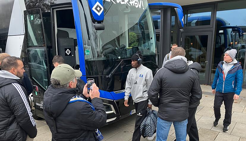 Vor dem Spiel in Hoffenheim waren die Fußballer des Bundesligisten HSV zu Gast im Heilbronner Parkhotel. Vor dem Spiel in Hoffenheim waren die Fußballer des Bundesligisten HSV zu Gast im Heilbronner Parkhotel.