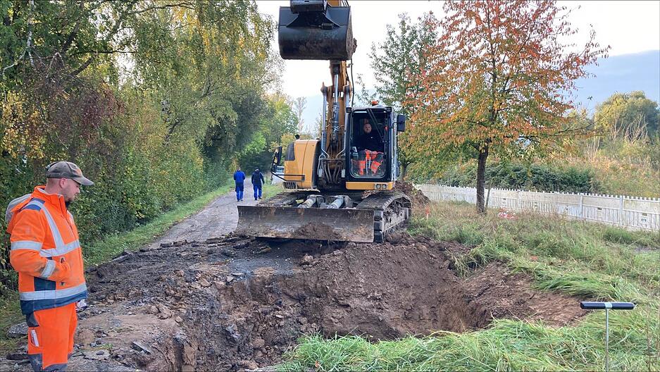 Am Mittwochvormittag haben die Reparaturarbeiten in Binswangen begonnen.