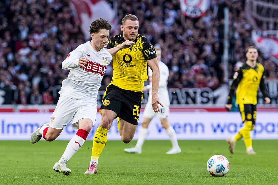 Angelo Stiller: Die meisten Ballkontakte in der ersten Halbzeit. Zu Beginn mit ein, zwei gef&auml;hrlichen Flanken. Nachdem der BVB die R&auml;ume enger machte, kam Stiller seltener zum Zug. Note: 3