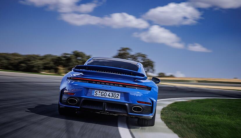 Porsche hat im ersten Quartal deutlich weniger Fahrzeuge verkauft als im Vorjahr. Das macht sich nun auch bei den Finanzzahlen bemerkbar.