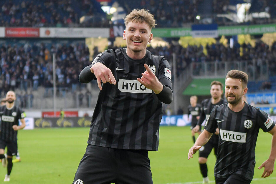 Damals noch in der dritten Liga sorgte Woltemade in 31 Spielen bei den Saarländern mit zehn Toren und neun Vorlagen mit für den Aufstieg.