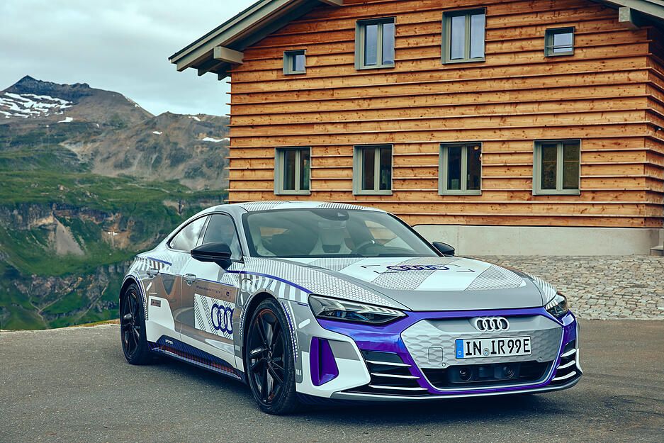 Die sogenannte Ice Race Edition in einem besonderen Design außen und innen wird es nur 99 Mal in Europa geben.