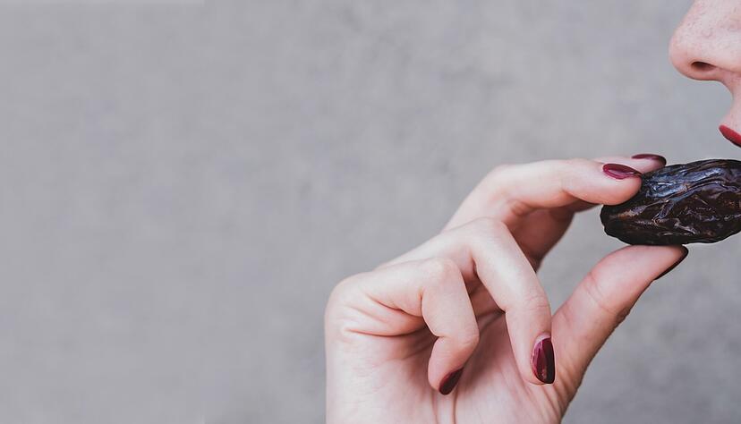 Datteln sind nicht nur von Natur aus süß, sondern auch gesund: Das Brot der Wüste enthält viele Vitamine und Mineralstoffe, darunter Kalium, Magnesium und Phosphor. Foto: Sergey/stock.adobe.com