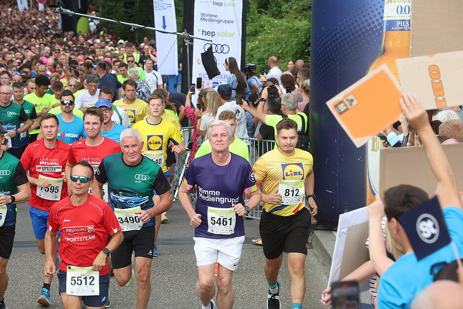 Am Donnerstag fand der 14. Stimme-Firmenlauf in Heilbronn, powered by hep solar statt. Am Donnerstag fand der 14. Stimme-Firmenlauf in Heilbronn, powered by hep solar statt.