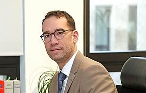 Dr. Martin Peterle vertritt Agrarbetriebe in rechtlichen Dingen.