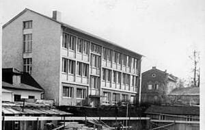 Der Bunker unter der Kreissparkasse wurde 1957 gebaut. Der Bunker unter der Kreissparkasse wurde 1957 gebaut.