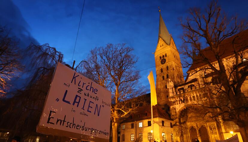 Mehr Laienbeteiligung geh&ouml;rt zum Forderungskatalog von reformorientierten Katholiken. (Archivbild)