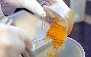 Die Pasta für die Heilbronner Mensen wird in Sontheim hergestellt. Auch Curcuma gehört zu den Zutaten. Foto: Ralf Seidel Die Pasta für die Heilbronner Mensen wird in Sontheim hergestellt. Auch Curcuma gehört zu den Zutaten. Foto: Ralf Seidel