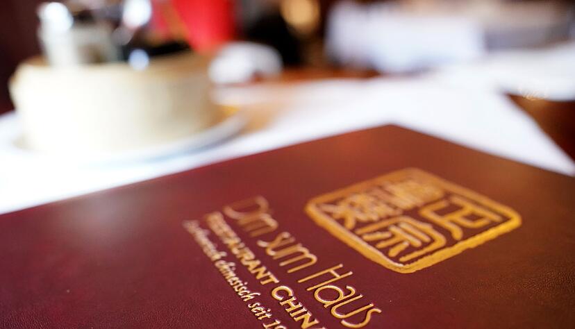 Das traditionsreiche Chinarestaurant «Dim sum Haus» ist das älteste Chinarestaurant in Hamburg und wird seit 1964 in dritter Generation betrieben.