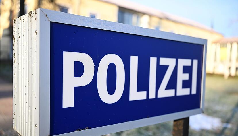 Der Mann zahlte den ausstehenden Geldbetrag und konnte wieder gehen. (Symbolbild)