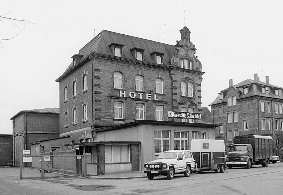 Die Schlachthof-Gaststätte in der Frankfurter Straße 83 im Jahr 1986. Die Schlachthof-Gaststätte in der Frankfurter Straße 83 im Jahr 1986.
