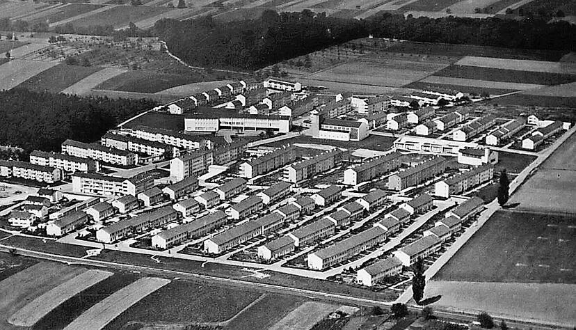 Das Luftbild aus dem Neckarsulmer Stadtarchiv zeigt Amorbach im Jahre 1955. Das Luftbild aus dem Neckarsulmer Stadtarchiv zeigt Amorbach im Jahre 1955.