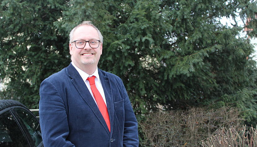 Vom Landratsamt auf den Rathaussessel: Mark Dürr bewirbt sich als Bürgermeister. Der gebürtige Untersteinbacher arbeitet seit über 20 Jahren in der Verwaltung des Landkreises. Vom Landratsamt auf den Rathaussessel: Mark Dürr bewirbt sich als Bürgermeister. Der gebürtige Untersteinbacher arbeitet seit über 20 Jahren in der Verwaltung des Landkreises.