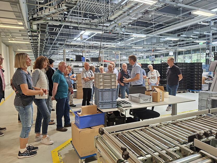 Rund 40 Leserinnen und Leser der Heilbronner Stimme besuchen B&uuml;rkert in Ingelfingen.