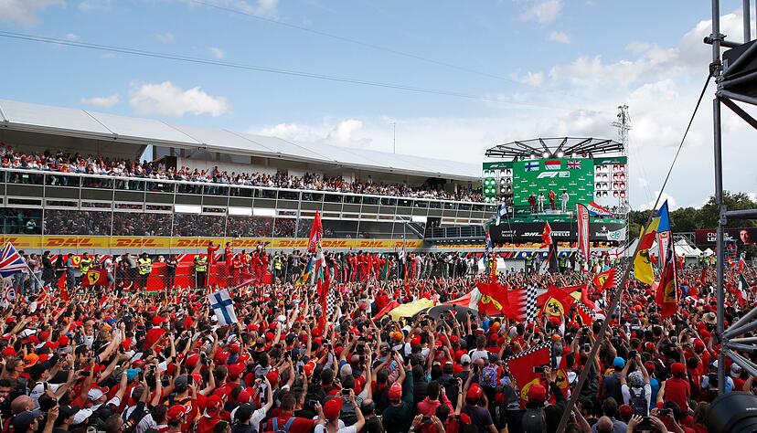 Es ist das Podium. nach dem sich alle sehnen - erst recht die Ferrari-Piloten. Es ist das Podium. nach dem sich alle sehnen - erst recht die Ferrari-Piloten.