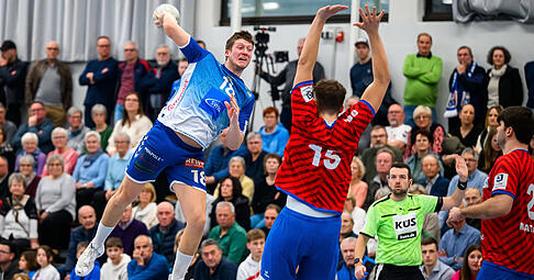 16 Tore erzielte Felix Kazmeier (links) vergangene Saison in der Stauwehrhalle gegen den TSB. Die Horkheimer gewannen allerdings mit 31:30.