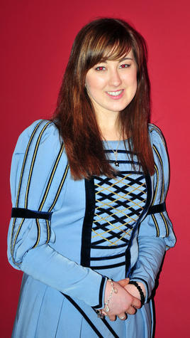 Larissa Klier: Bei der Kreissparkasse macht die 18-J&auml;hrige eine Ausbildung zur Bankkauffrau. K&auml;thchen m&ouml;chte sie werden, weil sie sich f&uuml;r Heilbronner Geschichte interessiert. Ihr Vorbild ist ihre Mutter, &raquo;weil sie immer f&uuml;r mich da ist&laquo;. Ihre Lieblingsblume ist die Sonnenblume. Bei der Fu&szlig;ball-Weltmeisterschaft tippt sie auf Deutschland.