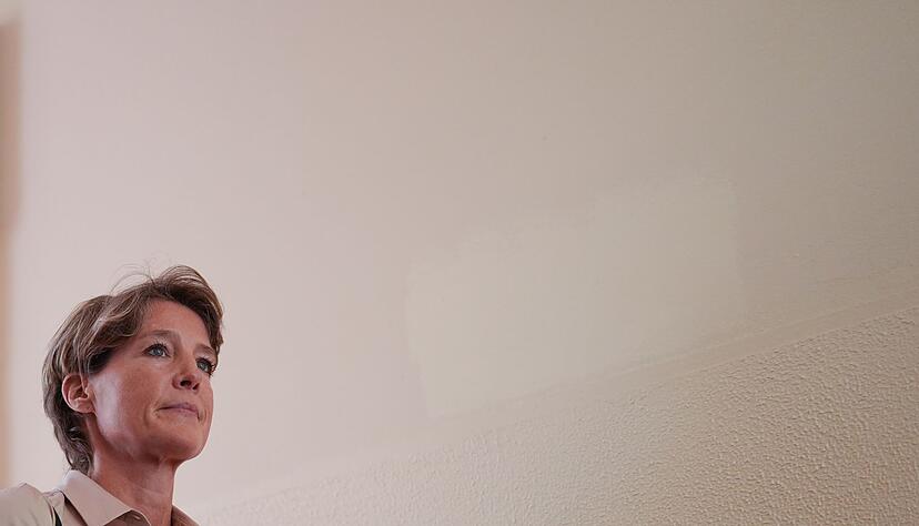 Christina Block auf dem Weg zum Sitzungssaal im Strafjustizgeb&auml;ude.