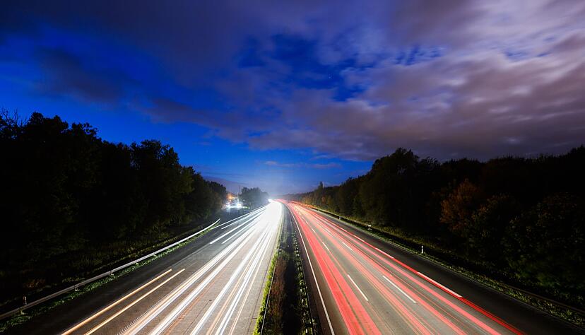 Eine Fahrt über die Autobahn - nicht für jeden erstrebenswert. (Illustration)