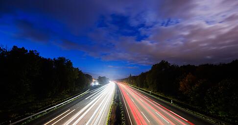 Eine Fahrt über die Autobahn - nicht für jeden erstrebenswert. (Illustration)