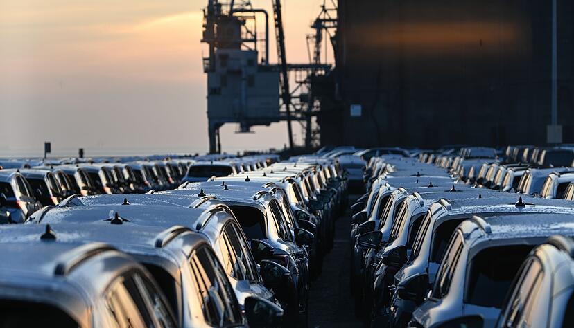 Die deutschen Autohersteller haben zuletzt deutlich an Absatz in China verloren. Als Grund gilt neben den hochsubventionierten neuen lokalen E-Auto-Marken auch eine neue Luxussteuer auf teure Autos, die vor allem deutsche Marken trifft. (Archivbild)