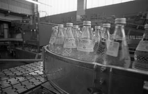 Die Flaschenabfüllung begann im Jahr 1977. Foto: HSt-Archiv Die Flaschenabfüllung begann im Jahr 1977. Foto: HSt-Archiv
