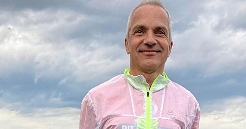 Raus aus dem Haus, los gehts: Jens Mohr hat das große Glück, sofort loszulaufen. Auf seinen zahlreichen Einheiten lernt er die Heimat neu kennen.
Foto: Stefanie Wahl