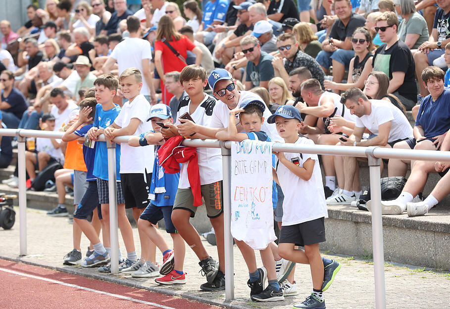 Freundschaftsspiel Hoffenheim gegen Heidenheim in Brackenheim Freundschaftsspiel Hoffenheim gegen Heidenheim in Brackenheim